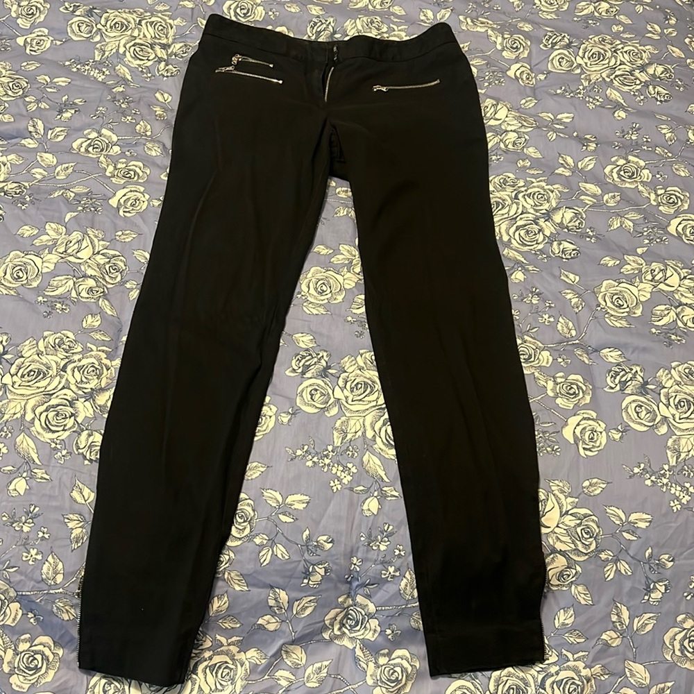 Veronica Beard Black Skinny pants with Zipper detail sz 4